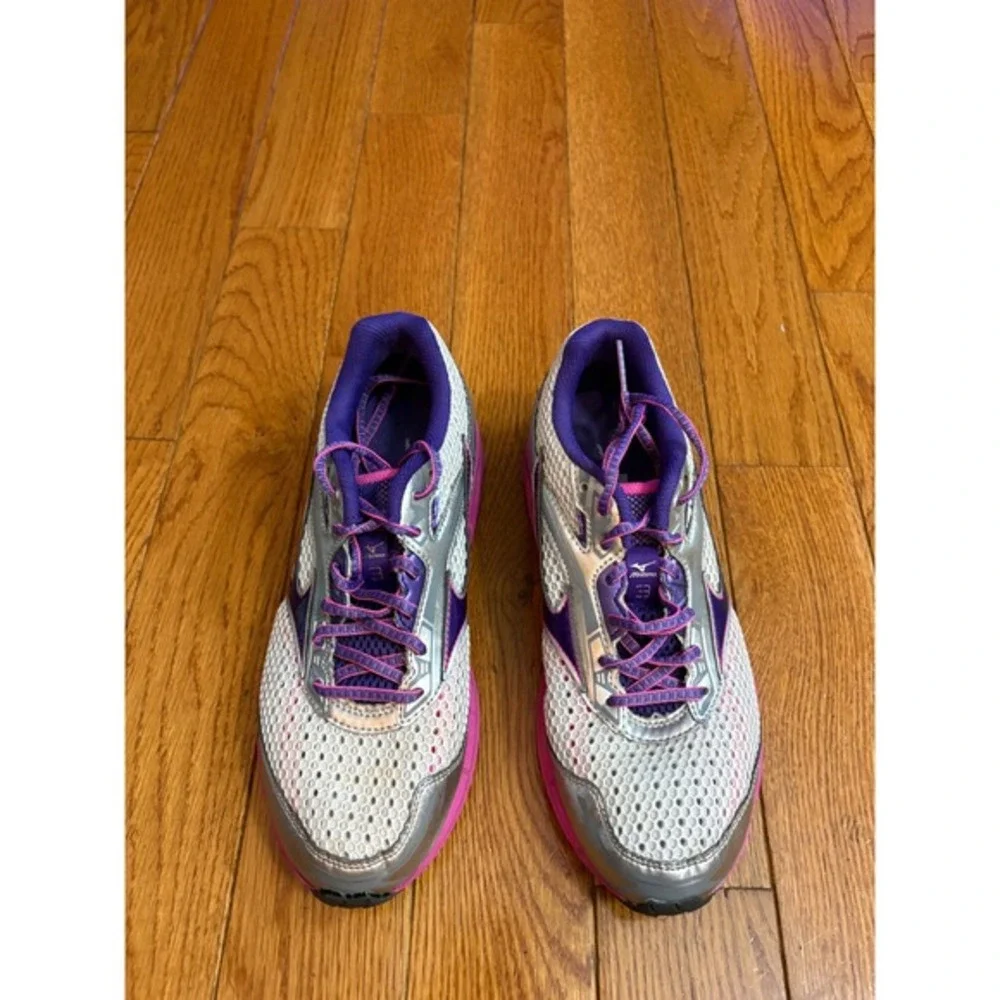 Mizuno Wave Legend 3 Womens Running Shoes White Purple Silver J1GD151067 size 9
